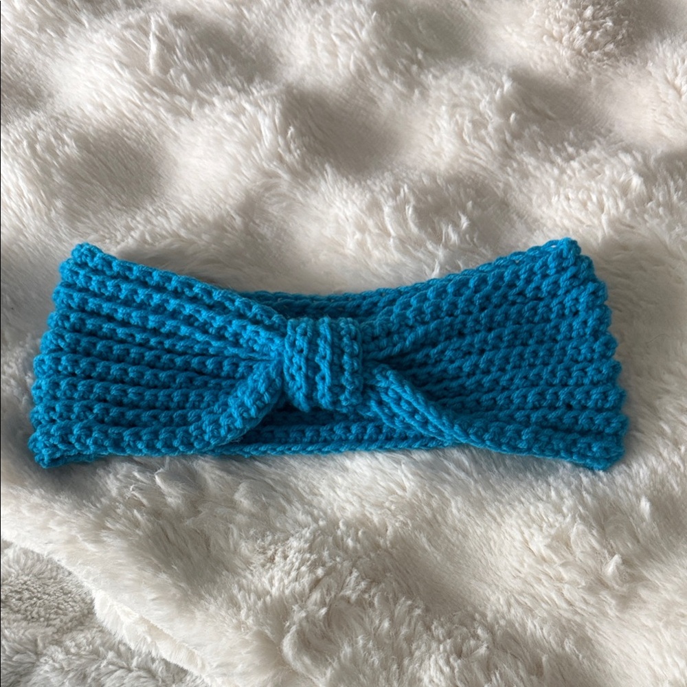 Elegant Blue Knitted Headband